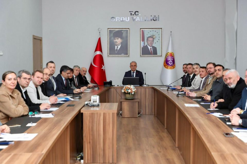 Tekstil sektörünün sorunları, sıkıntıları ve talepleri değerlendirildi