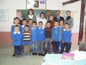 ALTIN KALPLER 23 NİSAN BAYRAMININ SEVİNCİNİ MİNİK KALPLİLER İLE PAYLAŞTI