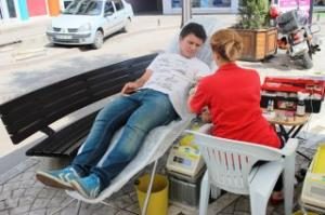 Kızılay kan toplamaya devam ediyor