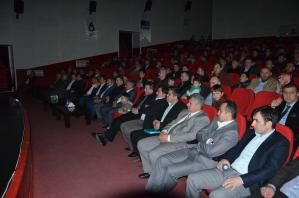 "KEFENSİZ YATANLAR-ŞÜHEDA" SAHNELENDİ