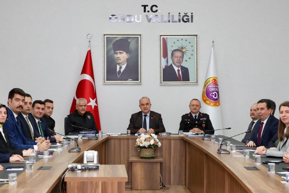 Vali Erol, “Kaçak Alkol Satışı ve Kullanımı Konusunda Sıkı Denetim Yapacağız”