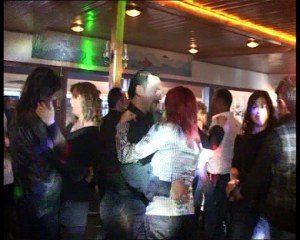 KUAFÖRLER DOYASIYA EĞLENDİ