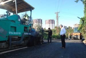 BELEDİYE BAŞKANI HÜSEYİN ANMLAYAN “NERELERİ ASFALT YAPACAĞIZ DEDİYSEK, BİTENE KADAR DEVAM”