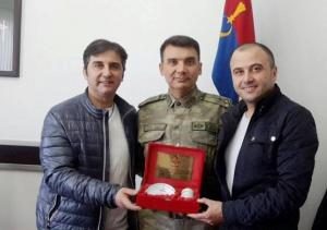 KIZILAY’DAN BİNBAŞI HALİT GÜLTEN’E PLAKET
