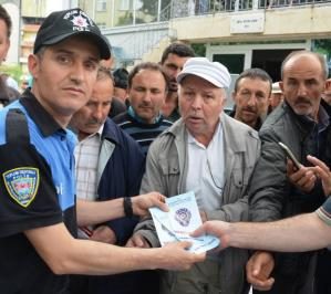 TDP NAMAZ SONRASI VATANDAŞLARI BİLGİLENDİRDİ