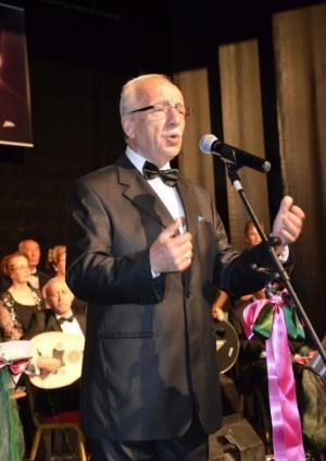 YARDIM SEVENLER DERNEĞİNDEN KONSER