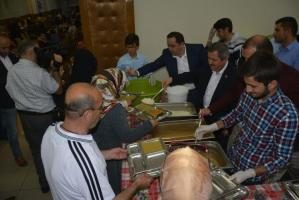 BAŞKAN ANLAYAN İFTAR SOFRASINDA VATANDAŞLARLA BULUŞTU