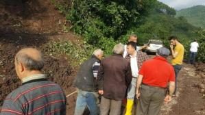 Başkan Uçar heyelan bölgesinde incelemelerde bulundu