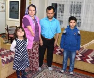 GÖRME ENGELLİ SANTRAL GÖREVLİSİ YAKLAŞIK 2 BİN NUMARAYI EZBERE BİLİYOR
