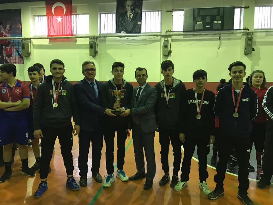 Fatsa’da Badminton müsabakaları