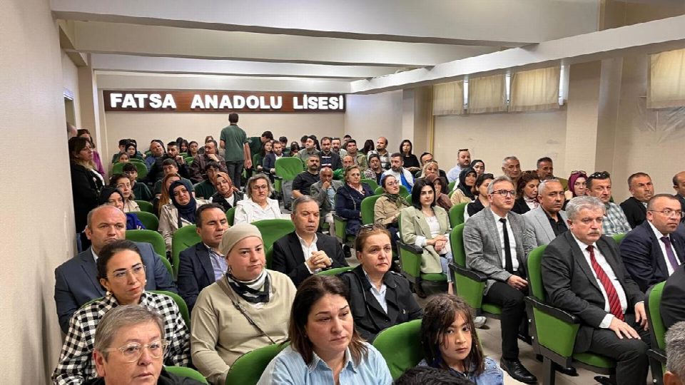 Ölen arkadaşları adına ‘‘Yapay zeka atölyesi’’ yaptırdılar