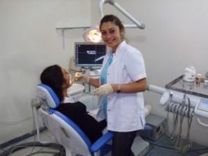GENÇ DİŞ HEKİMİNDEN 12 YAŞINDAN KÜÇÜKLERE ÜCRETSİZ DİŞ TARAMASI