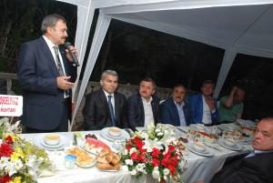 ORMAN VE SU İŞLERİ BAKANI PROF.DR. VEYSEL EROĞLU DÜĞÜNLÜK KÖYÜ’NDE İFTAR AÇTI