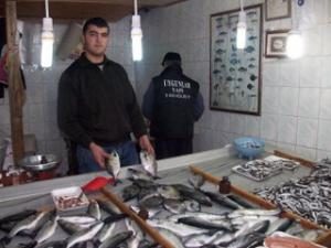 ET FİYATLARI KARŞISINDA VATANDAŞLAR BALIĞA YÖNELDİ
