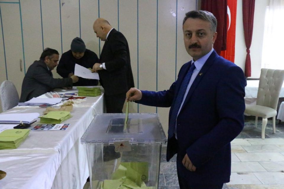 AK PARTİ KUMRU İLÇE KONGRESİ YAPILDI, BAŞKANLIĞA AYDIN ÇAVUŞ SEÇİLDİ