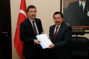 BU ADAYDA LAF YOK İCRAAT VAR