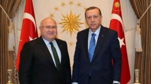 CUMHURBAŞKANI BAŞDANIŞMANI ŞENER: "TÜRKİYE KURTULUŞ MÜCADELESİ VERİYOR"
