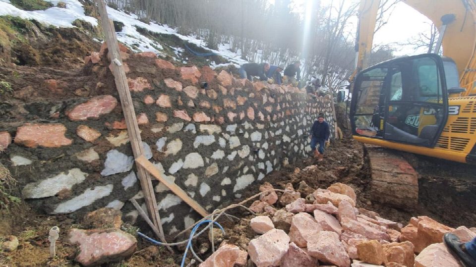 DUAYERİ - YASSITAŞ BAĞLANTISI MENFEZ İNŞAATI TAMAMLANDI