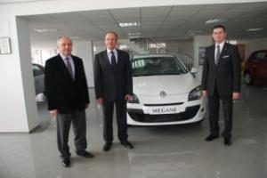 İLK ELEKTRİKLİ AİLE OTOMOBİLİ FLUENCE TÜRKİYE'DEN ÇIKACAK