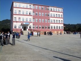 MEŞEBÜKÜ İLKÖĞRETİM OKULU ÖĞRENCİLERİ MUTLU