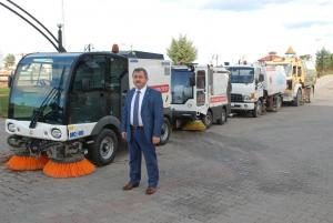 FATSA BELEDİYESİ, SÜPÜRGE ARAÇLARINA BİR YENİSİNİ DAHA EKLEDİ