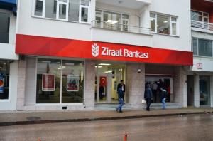 ZİRAAT BANKASI YENİ YÜZÜYLE HİZMET VERİYOR