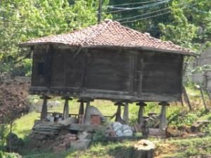 Köylerin simgesi olan Serender (Ambarlar) artık tarih olma yolunda