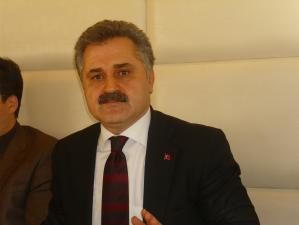 EYÜP FATSA “HİZMET ETMEK YETMİYOR. GÖNÜLLERE DE GİRMEK GEREKİR”