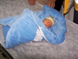 ÇANTA İÇERİSİNDE BATTANİYEYE SARILI BEBEK BULUNDU