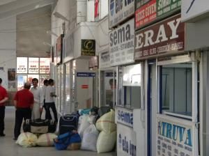 Gurbetçiler Otogarı Fındık Çuvalları ile Doldurdular