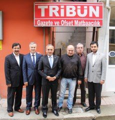TEKİNTAŞ, TRİBÜN GAZETESİ'NİN 48. YAŞINI PASTA KESEREK KUTLADI