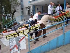 TRAFİK KAZASINDA 7 LİSE ÖĞRENCİSİ YARALANDI