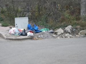 ÇÖP DÖKMEK YASAKTIR!...