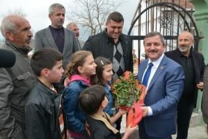 ANLAYAN "BİZ BİRİZ, BERABERİZ, BİZİ BİRBİRİMİZDEN AYIRMAYIN"