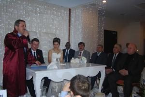 VİLDAN VE HULUSİ DÜNYA EVİNE GİRDİ