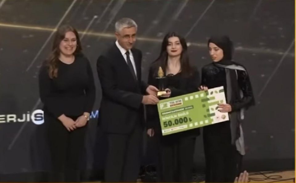Fatsalı Yönetmen Tuğçe Yorulmaz’a Ulusal yarışmada ikincilik ödülü