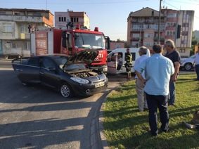 İTFAİYE ARACI KAZA YAPTI: 2 YARALI