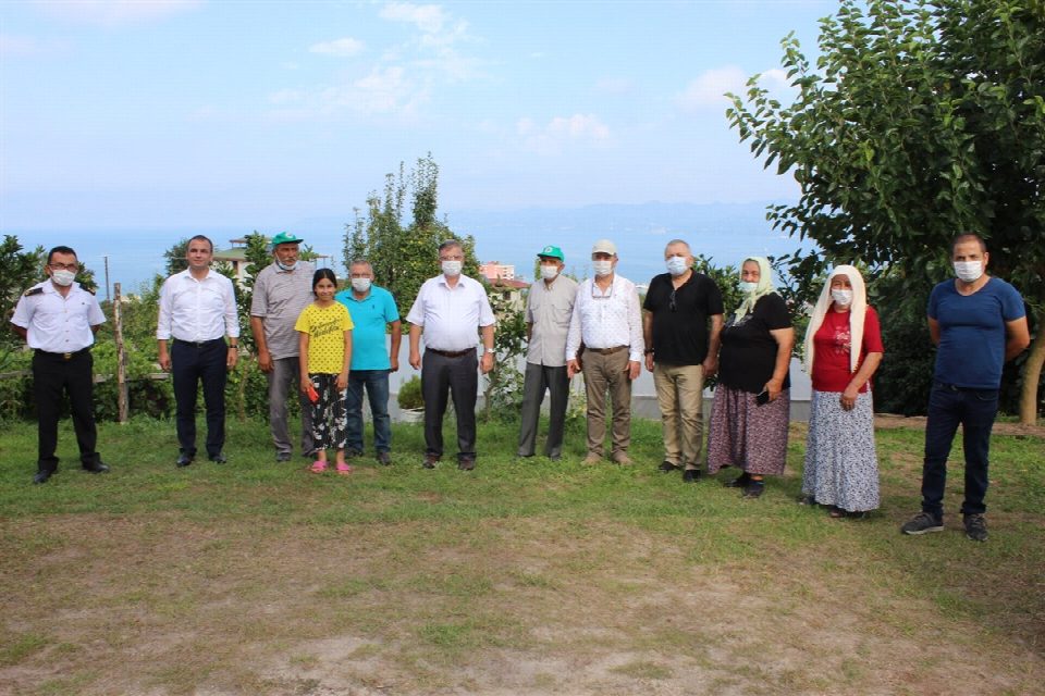 Kaymakam Ömer Lütfi Yaran organik üzüm bağında incelemelerde bulundu