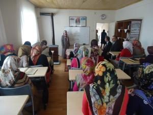 Kuran Kursuna Projeksiyon Cihazı Hediye Edildi