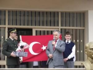 Dumlupınar İlköğretim Okulunda 18 Mart Çanakkale Zaferi ve Şehitleri Anma Günü