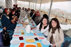 8 Mart’da Kahvaltıda Buluştular