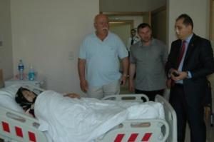MHP'DEN YATAN HASTALARA KANDİL ZİYARETİ