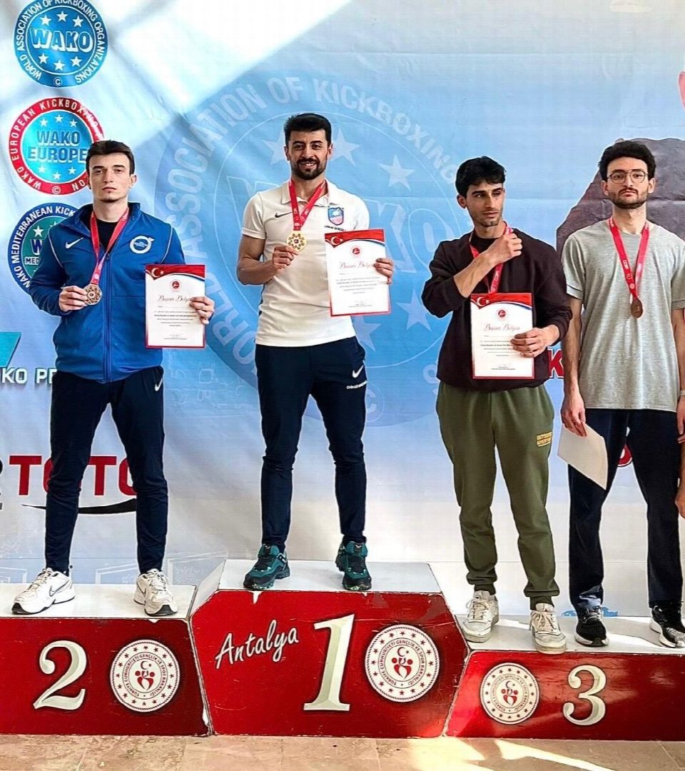 Büyükşehir sporcularından büyük başarı... Türkiye Kick Boks turnuvası tamamlandı
