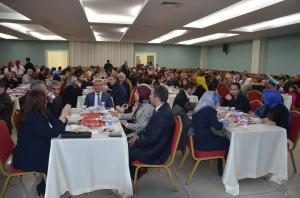 Öğretmenler yemek'de buluştu