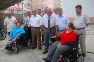 ENGELLİ ARAÇLARI TESLİM EDİLDİ
