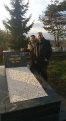 Hüsnü Şenlendiriciden Mezar başında klarnet resitali