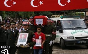 JANDARMA KOMANDO ER YUSUF TİRYAKİOĞLU'NUN CENAZESİ, KABATAŞ İLÇESİNDE TOPRAĞA VERİLDİ