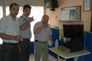 POLİSTEN VATANDAŞA JEST