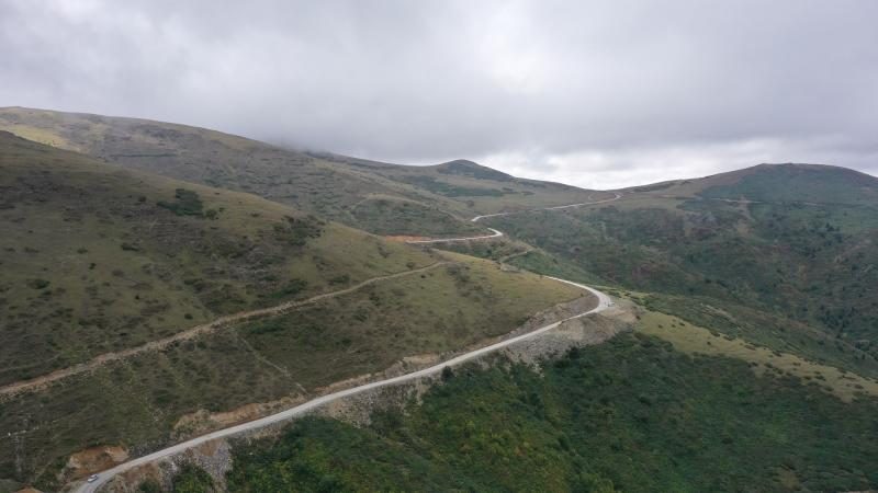İki ili bağlayan yayla yolunda sona gelindi