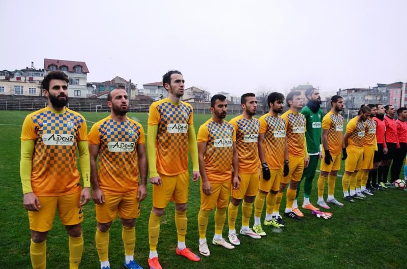 Fatsa Belediyespor'un zirve takibi sürüyor
